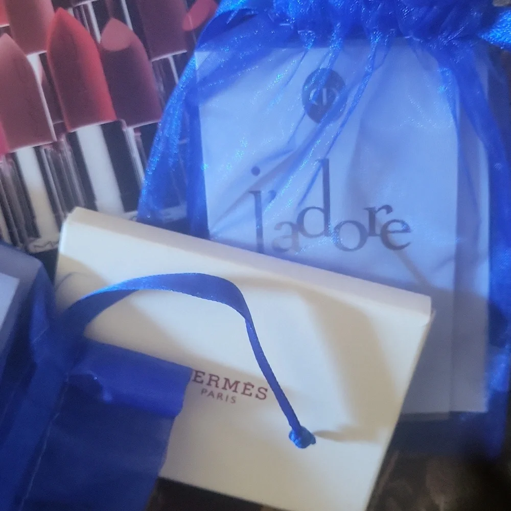 Hermès Tote Bag With Hermes Perfumes Package Fab With Other Perfumes Etc